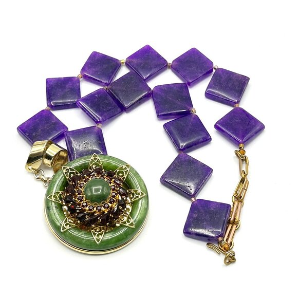 1970s-80s Asian-Inspired Medallion Necklace with Sugilite, Jade & Garnet - Picture 3 of 10